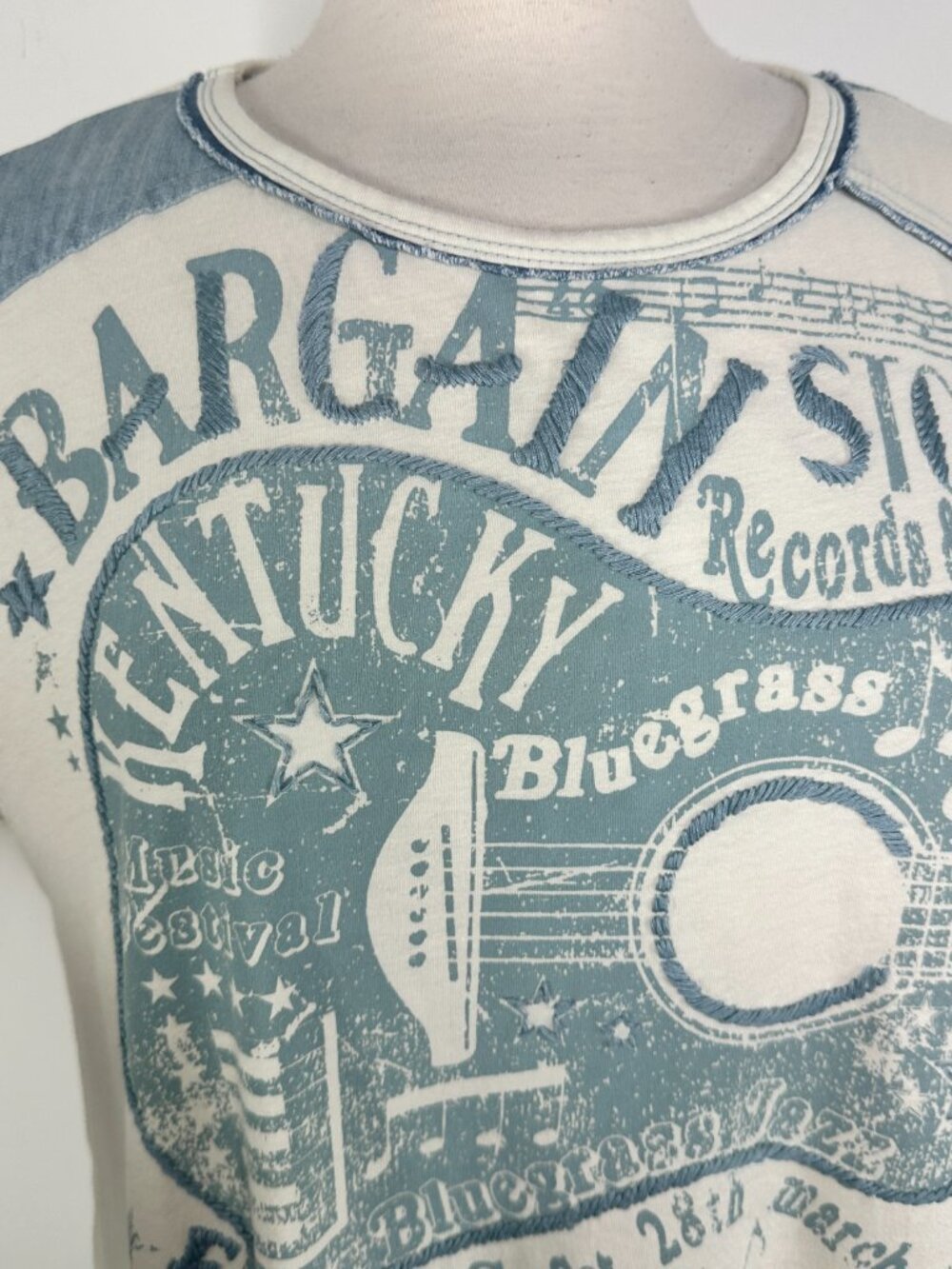 Double D Ranch White Blue T-Shirt Records & Tapes Embroidery Size L - Picture 6 of 13